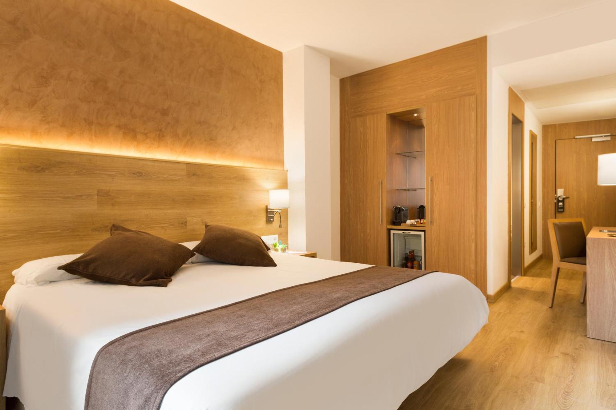 Hotel Acta Azul Барселона Экстерьер фото